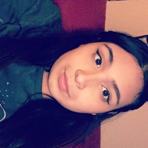 Meet your Posher, Elisa